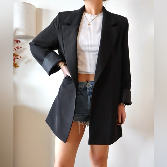 Oversized Black Blazer - Pretty Little Thing - Picture 2 of 3